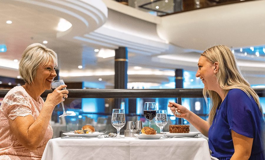 Главный ресторан Main Dining Room на Adventure of the Seas